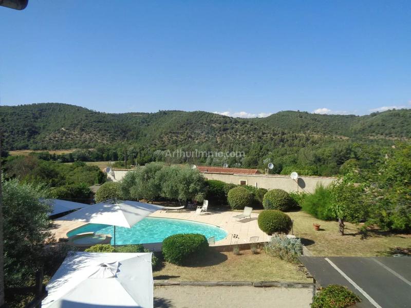 Maison - 240 m² - 10 pièces