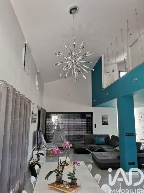 Maison - 171 m² - 6 pièces