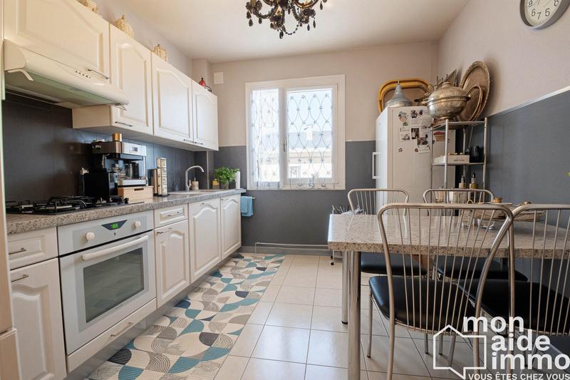 Appartement - 82 m² - 4 pièces