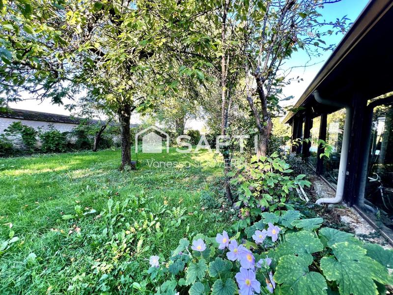 Maison - 277 m² - 8 pièces