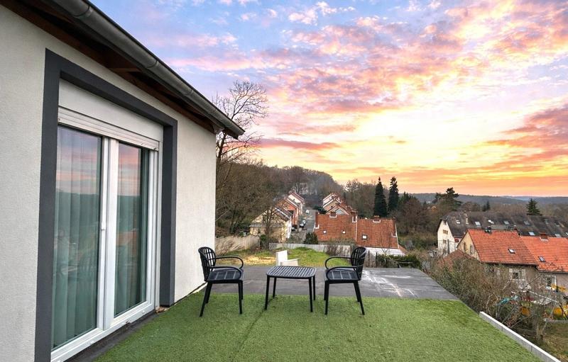 Maison - 226 m² - 8 pièces