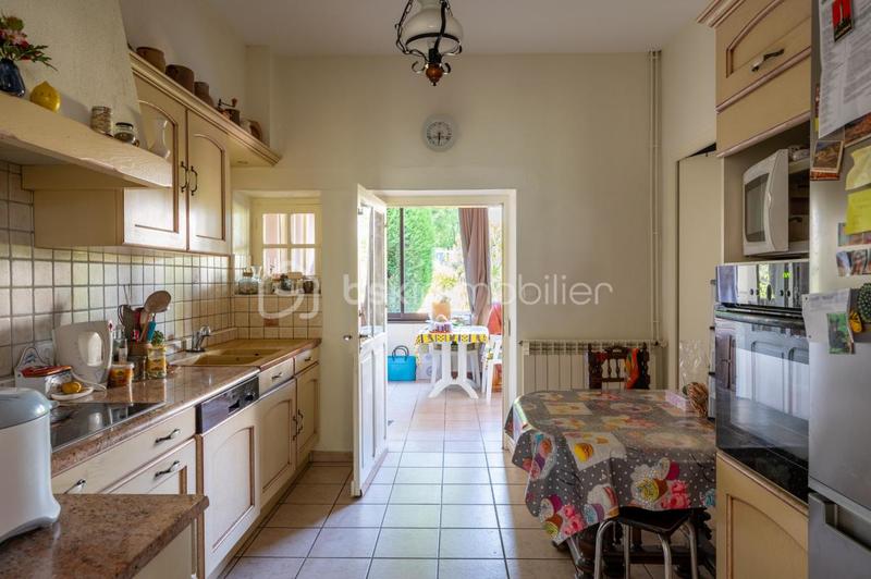 Maison - 95 m² - 5 pièces