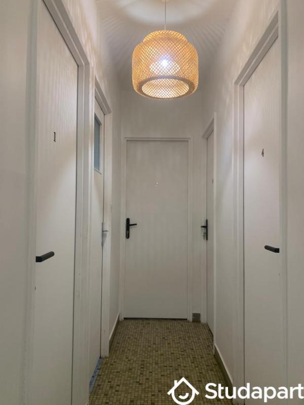 Chambre - 9 m² - 1 pièce