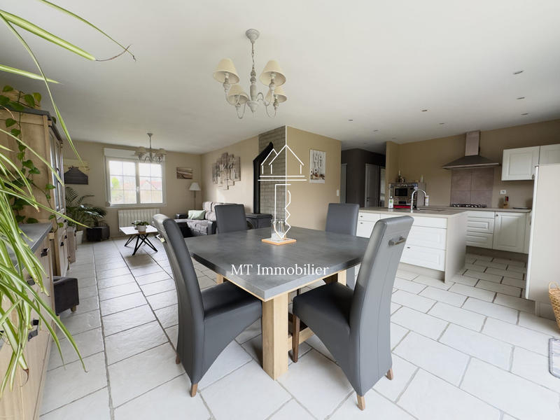 Maison - 141 m² - 8 pièces