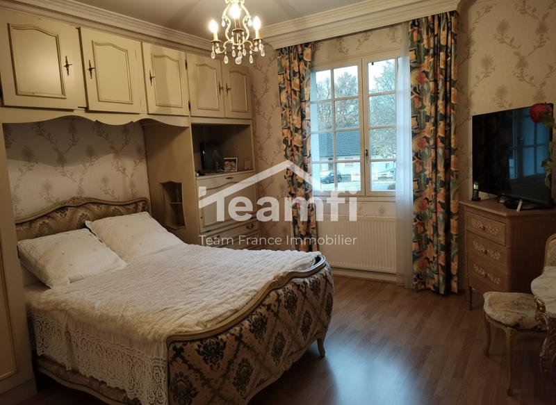 Maison - 160 m² - 8 pièces