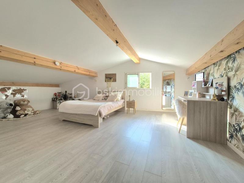 Maison - 165 m² - 5 pièces