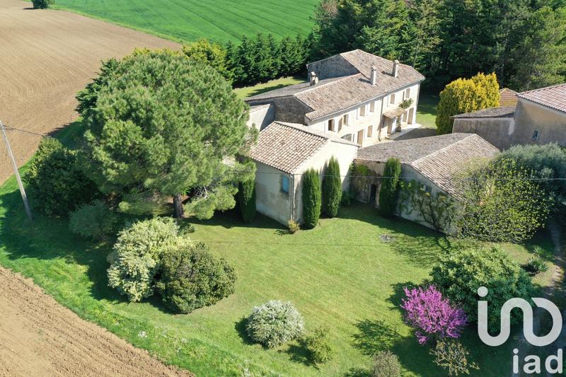 Maison - 285 m² - 11 pièces