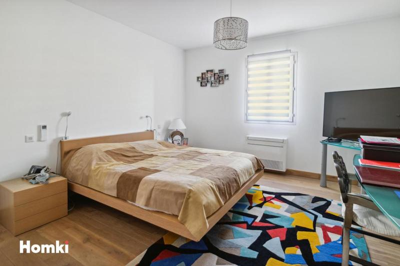 Maison - 210 m² - 5 pièces