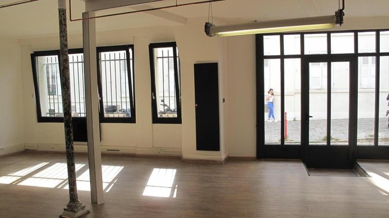 Bureau - 83 m² - 1 pièce