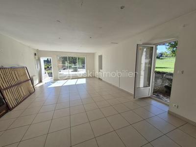 Maison - 102 m² - 4 pièces