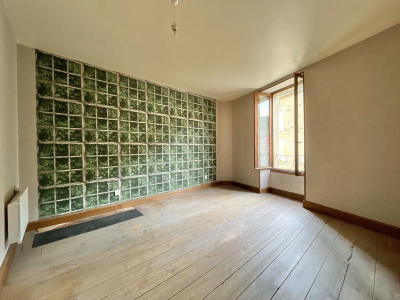 Maison traditionnelle - 261 m² - 18 pièces