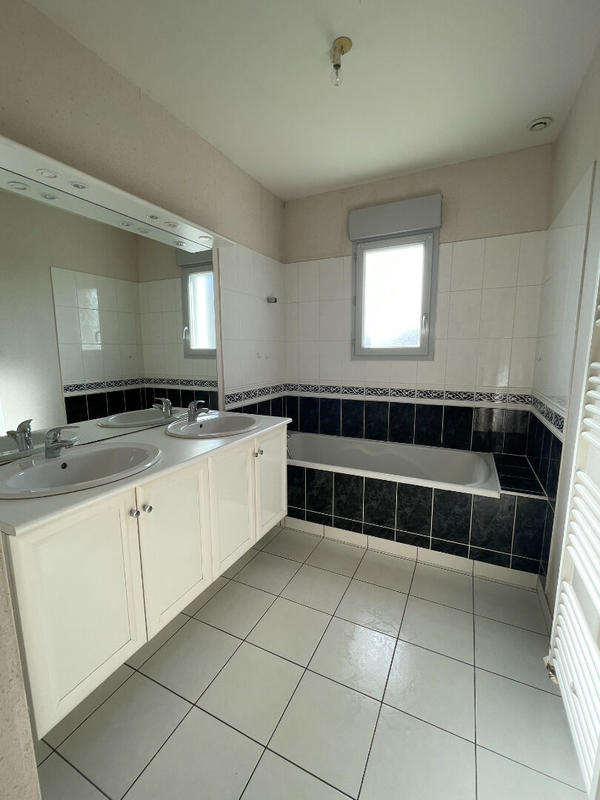 Maison - 82 m² - 4 pièces