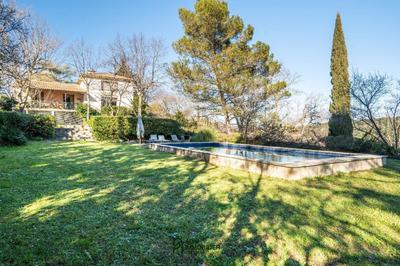 Maison de ville - 246 m² - 7 pièces