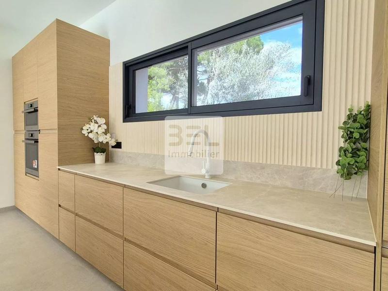 Maison - 145 m² - 6 pièces