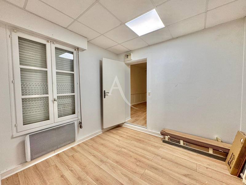 Local commercial - 220 m²