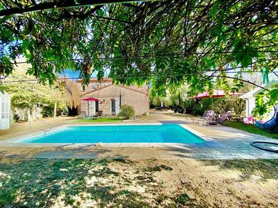 Maison - 185 m² - 4 pièces