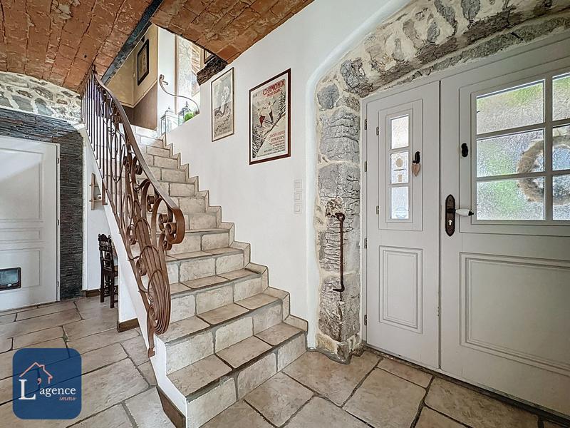 Maison ancienne - 240 m² - 9 pièces