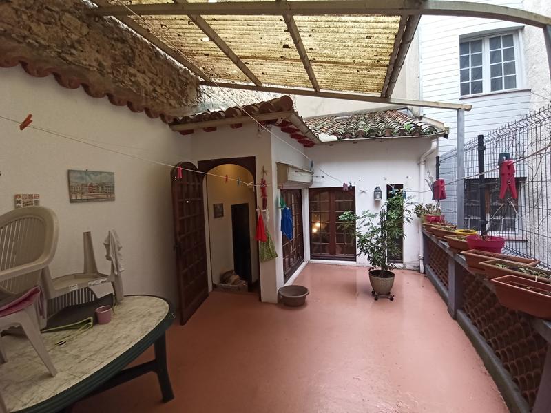 Maison - 271 m² - 9 pièces