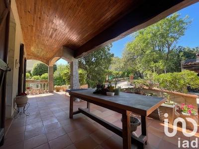 Maison - 210 m² - 7 pièces