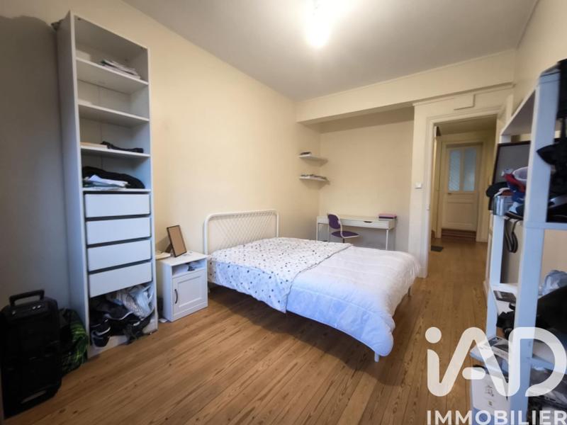 Maison - 287 m² - 12 pièces