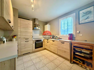 Maison - 90 m² - 5 pièces
