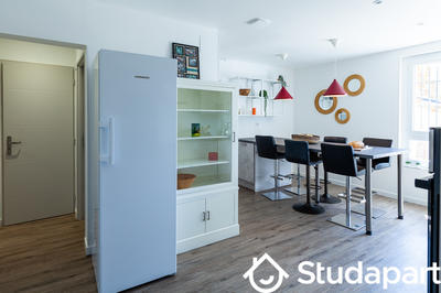 Chambre - 11 m² - 1 pièce