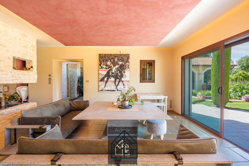 Maison - 393 m² - 13 pièces