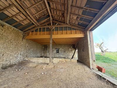 Maison - 260 m² - 1 pièce