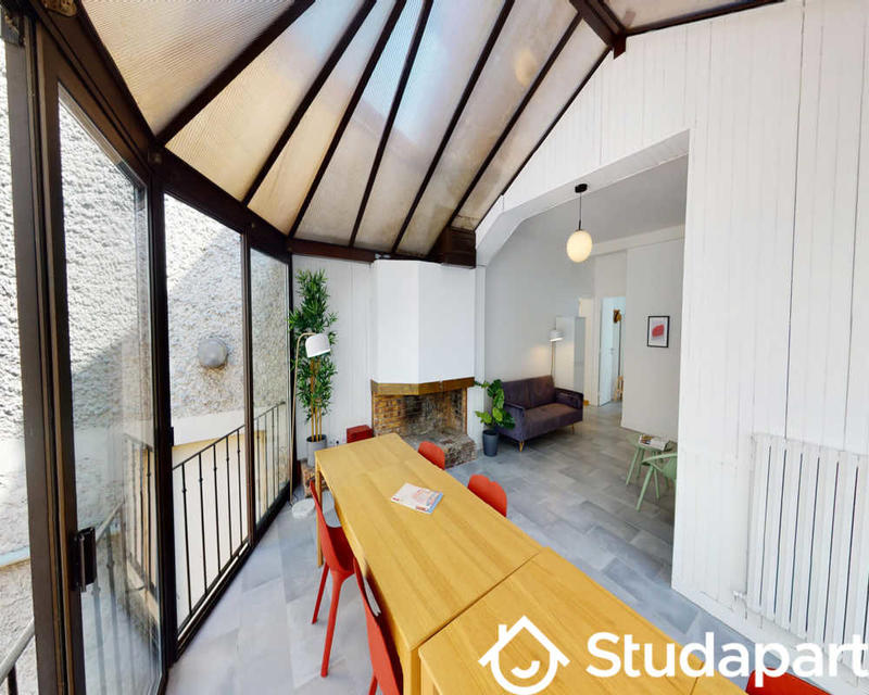 Chambre - 60 m² - 1 pièce