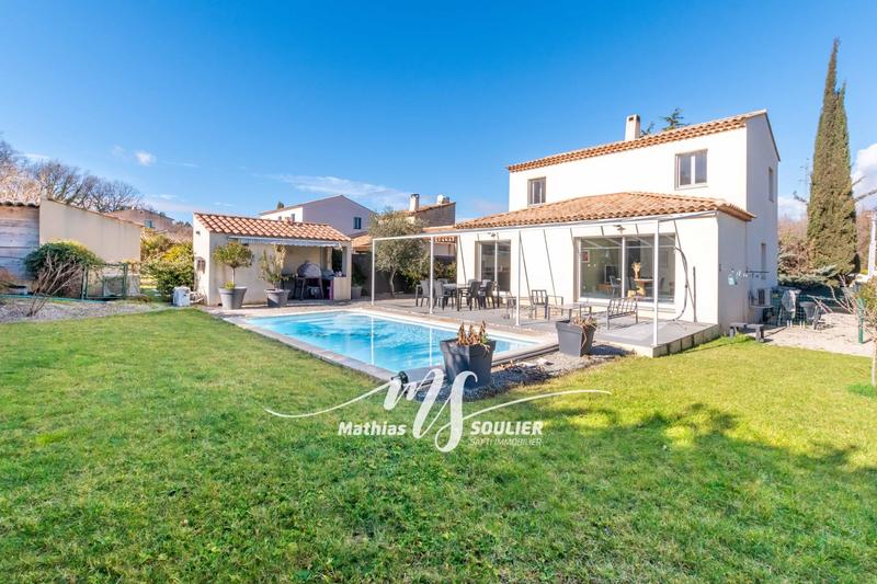 Villa - 154 m² - 6 pièces