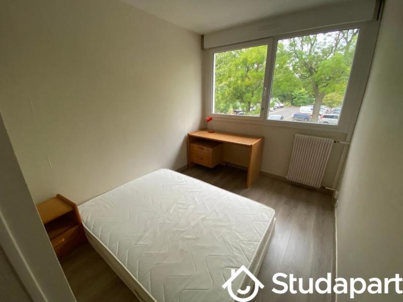 Chambre - 11 m² - 1 pièce