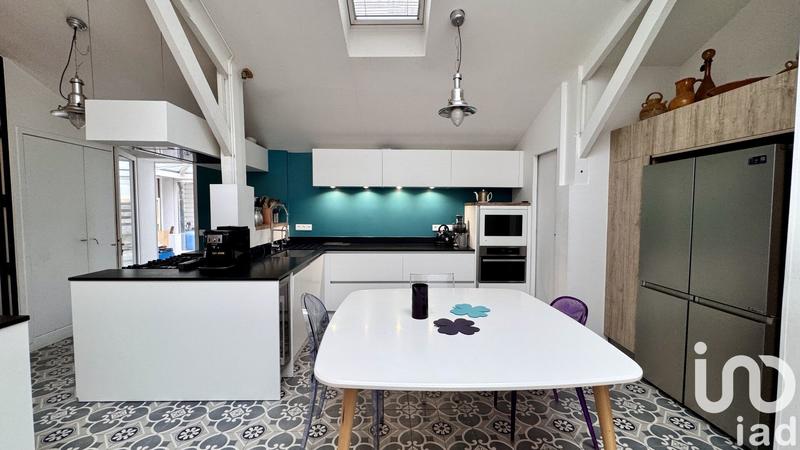 Appartement - 243 m² - 8 pièces