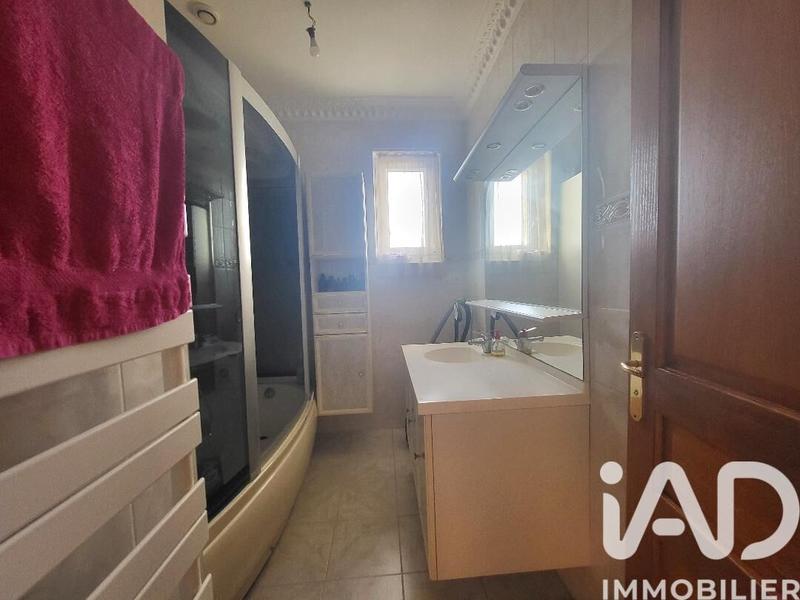 Maison - 180 m² - 5 pièces