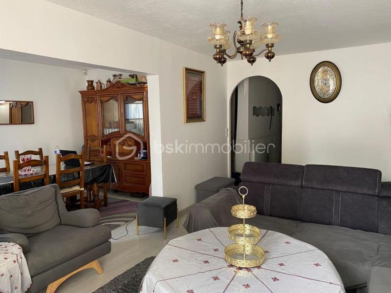 Maison jumelée - 110 m² - 5 pièces