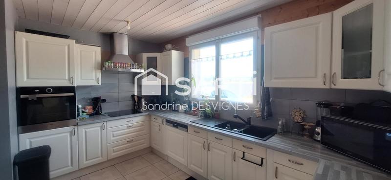 Maison - 240 m² - 9 pièces