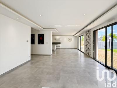 Maison - 163 m² - 5 pièces