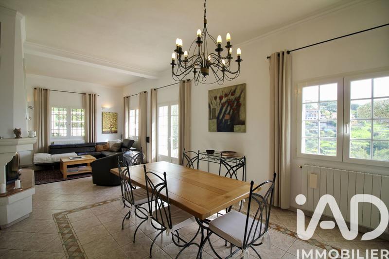 Maison - 186 m² - 6 pièces