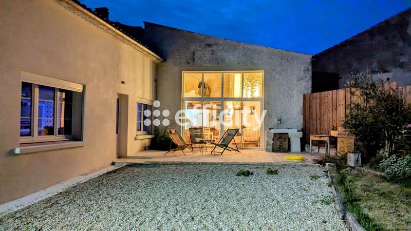 Maison - 180 m² - 7 pièces