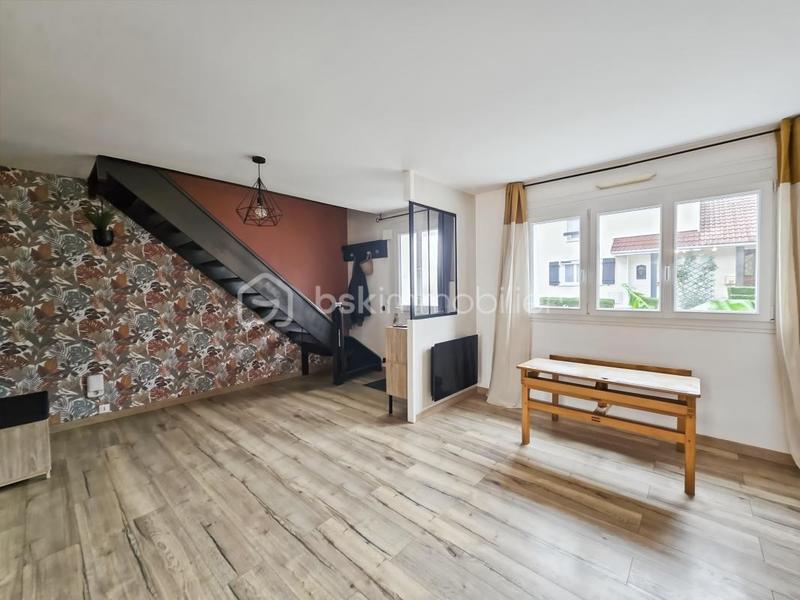 Maison - 98 m² - 5 pièces