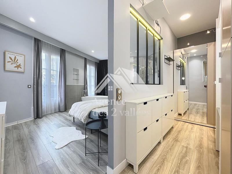 Appartement - 95 m² - 3 pièces