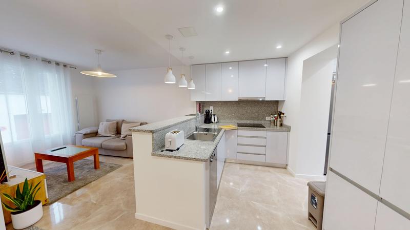 Maison - 93 m² - 4 pièces