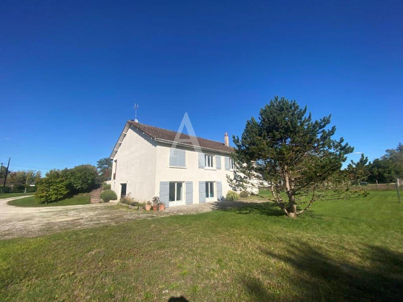 Maison - 223 m² - 8 pièces