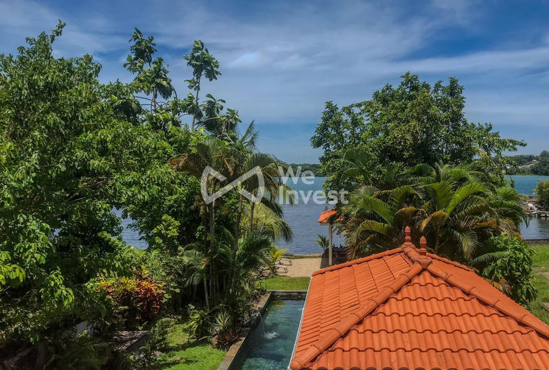 Maison - 200 m² - 6 pièces