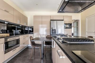 Maison contemporaine - 733 m² - 15 pièces