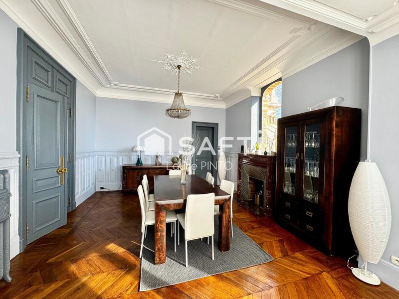 Maison de maîtres - 200 m² - 8 pièces