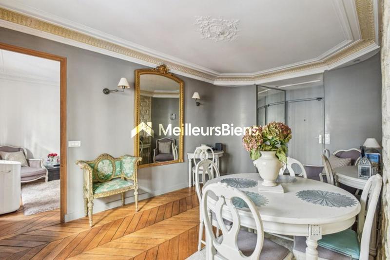 Appartement bourgeois - 64 m² - 4 pièces