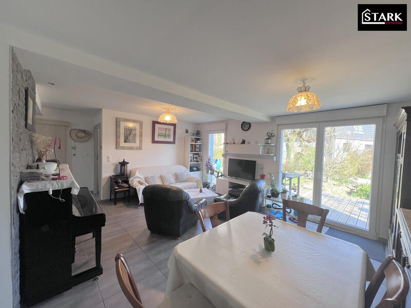 Maison traditionnelle - 130 m² - 6 pièces