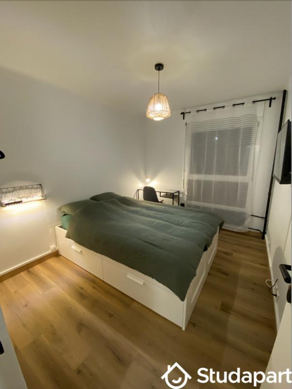 Chambre - 11 m² - 1 pièce