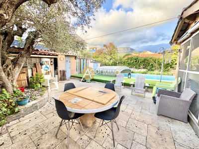 Maison - 170 m² - 6 pièces