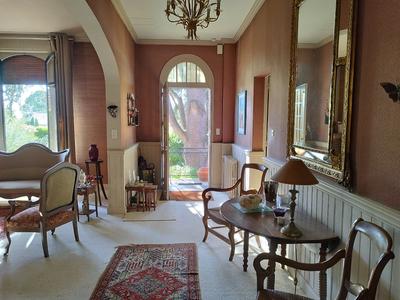 Maison - 211 m² - 8 pièces